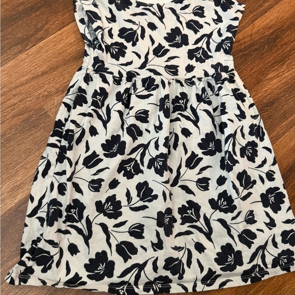 Old Navy Black and White Floral Kids Dress - Picture 5 of 7